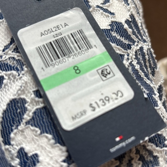 Tommy Hilfiger Women's Sleeveless Fit and Flare Dress scuba crepe bicolor block - Picture 5 of 9